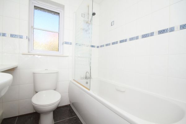 Shower Window Replacement in Largo
